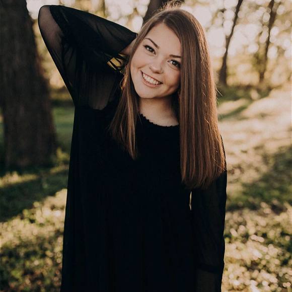 Meet your Posher, Camryn - Picture 1 of 1